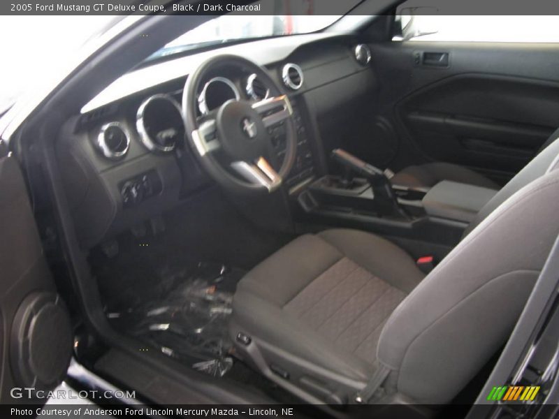 Black / Dark Charcoal 2005 Ford Mustang GT Deluxe Coupe