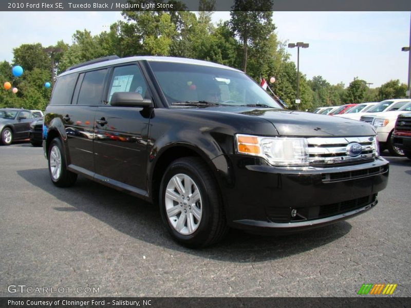 Tuxedo Black / Medium Light Stone 2010 Ford Flex SE