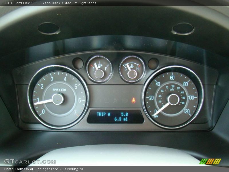 Tuxedo Black / Medium Light Stone 2010 Ford Flex SE