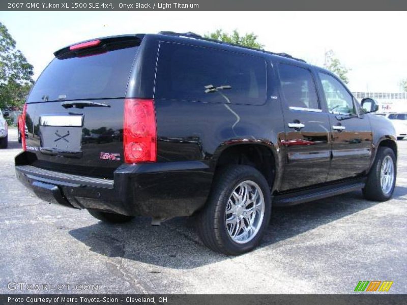 Onyx Black / Light Titanium 2007 GMC Yukon XL 1500 SLE 4x4