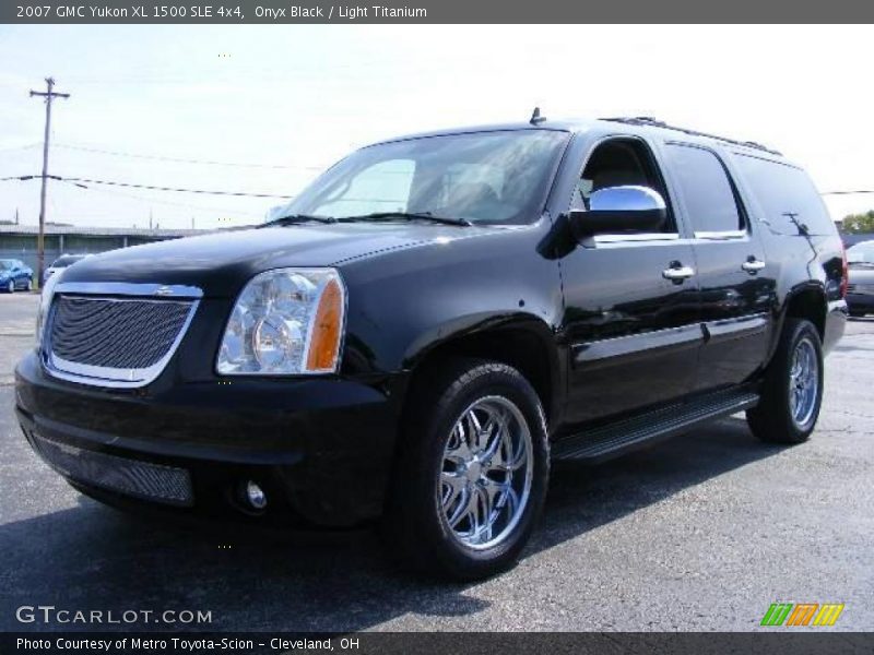 Onyx Black / Light Titanium 2007 GMC Yukon XL 1500 SLE 4x4