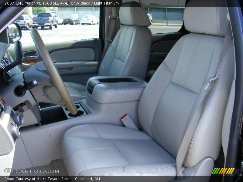 Onyx Black / Light Titanium 2007 GMC Yukon XL 1500 SLE 4x4