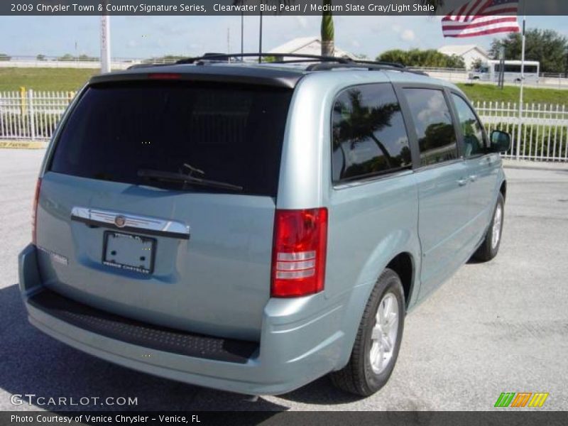 Clearwater Blue Pearl / Medium Slate Gray/Light Shale 2009 Chrysler Town & Country Signature Series