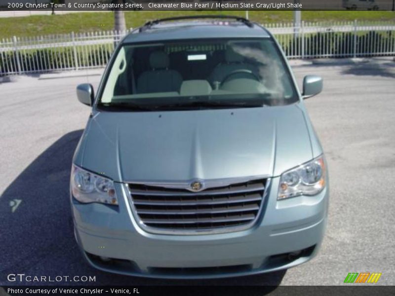 Clearwater Blue Pearl / Medium Slate Gray/Light Shale 2009 Chrysler Town & Country Signature Series