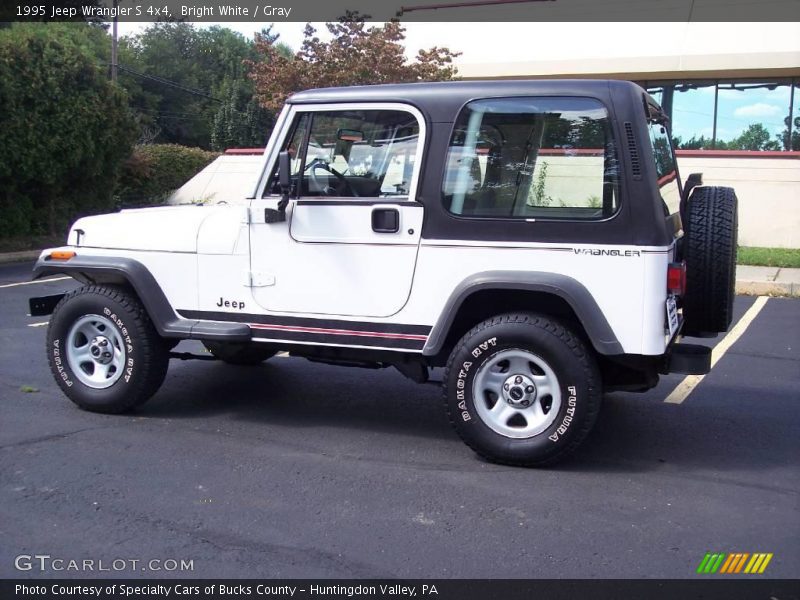 Bright White / Gray 1995 Jeep Wrangler S 4x4