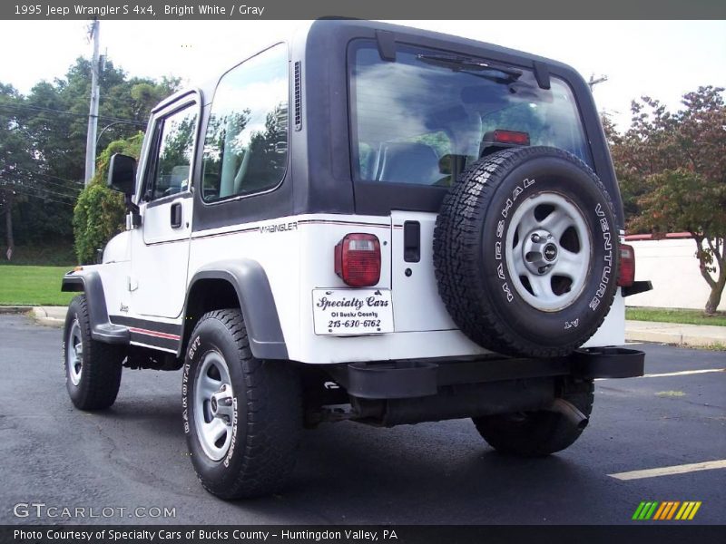 Bright White / Gray 1995 Jeep Wrangler S 4x4