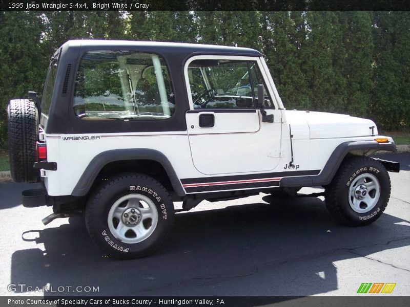 Bright White / Gray 1995 Jeep Wrangler S 4x4