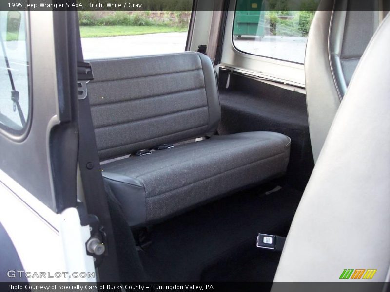 Bright White / Gray 1995 Jeep Wrangler S 4x4