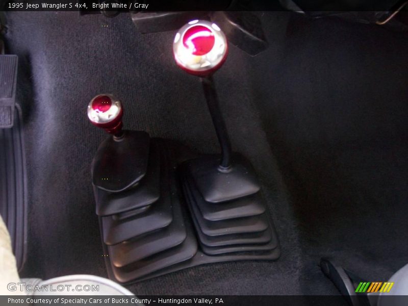 Bright White / Gray 1995 Jeep Wrangler S 4x4