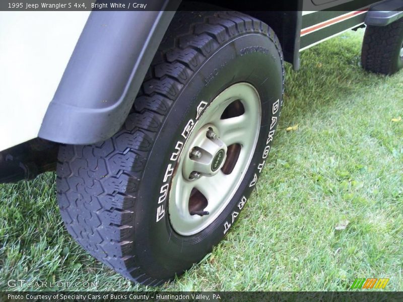 Bright White / Gray 1995 Jeep Wrangler S 4x4