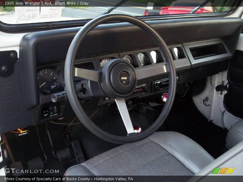Bright White / Gray 1995 Jeep Wrangler S 4x4