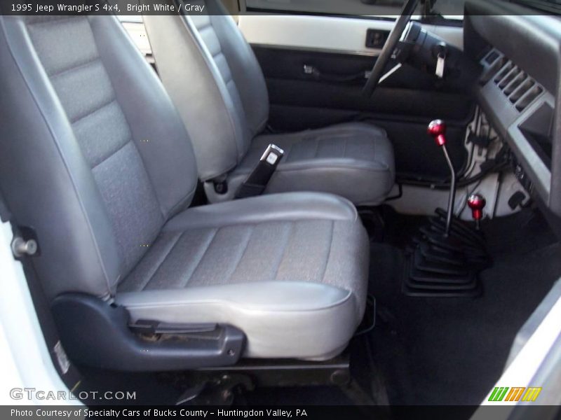 Bright White / Gray 1995 Jeep Wrangler S 4x4
