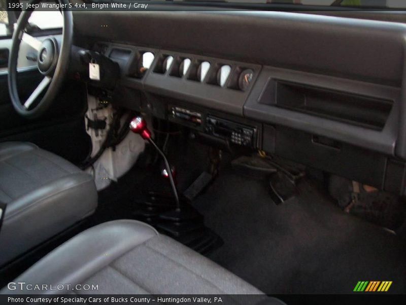Bright White / Gray 1995 Jeep Wrangler S 4x4