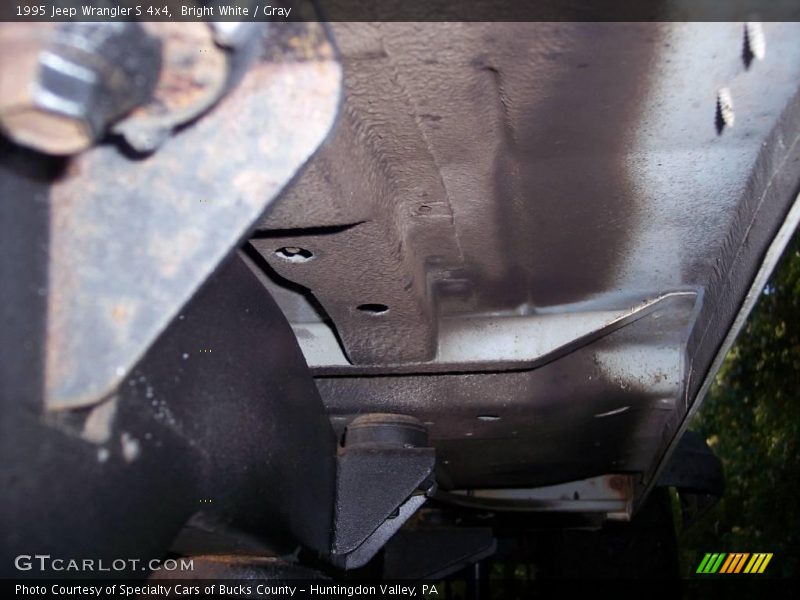 Bright White / Gray 1995 Jeep Wrangler S 4x4