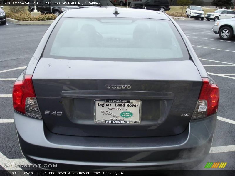 Titanium Grey Metallic / Off-Black 2008 Volvo S40 2.4i