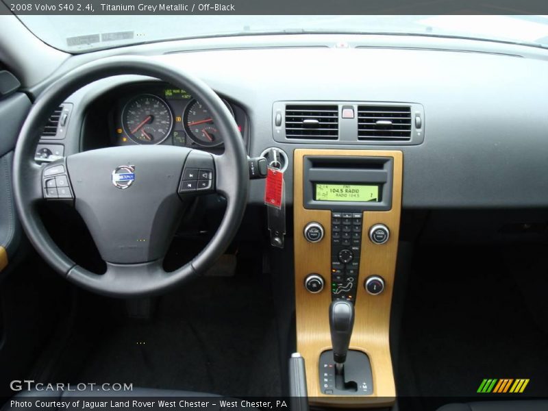 Titanium Grey Metallic / Off-Black 2008 Volvo S40 2.4i