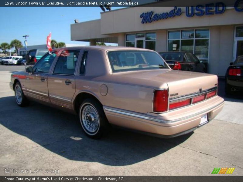 Light Saddle Metallic / Light Pebble Beige 1996 Lincoln Town Car Executive
