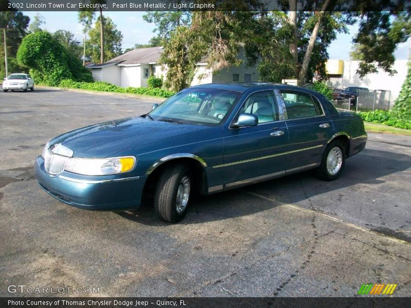 Pearl Blue Metallic / Light Graphite 2002 Lincoln Town Car Executive