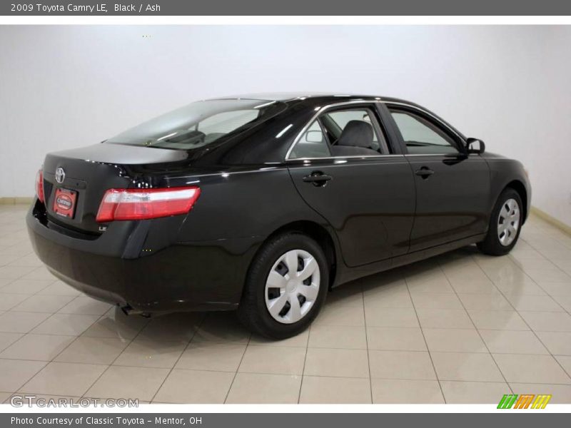 Black / Ash 2009 Toyota Camry LE