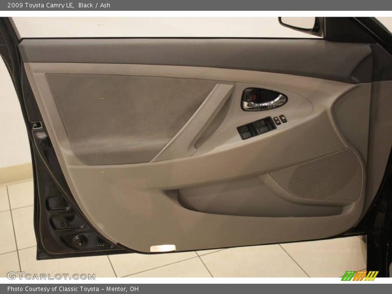 Black / Ash 2009 Toyota Camry LE