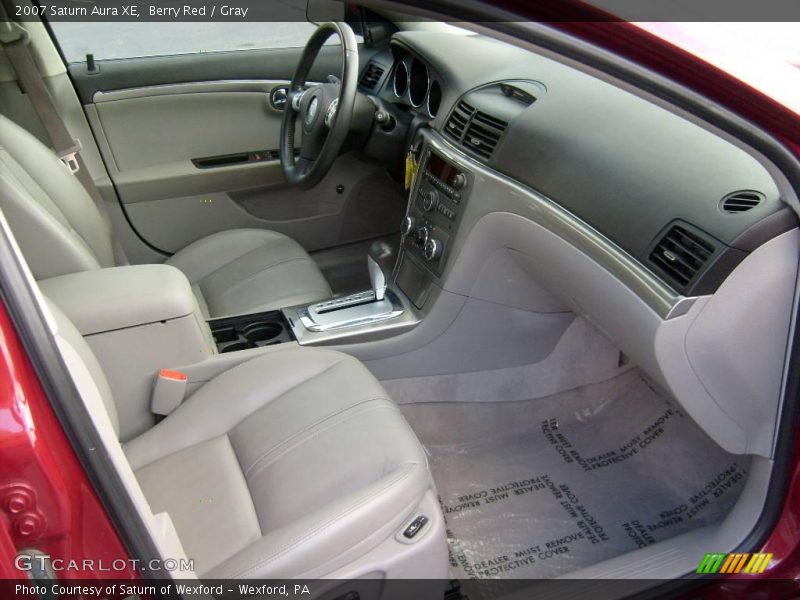 Berry Red / Gray 2007 Saturn Aura XE