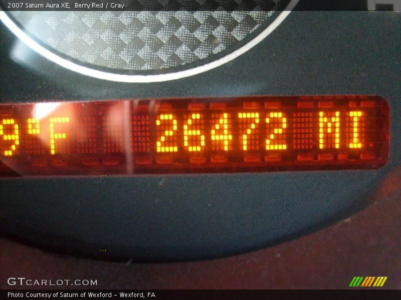 Berry Red / Gray 2007 Saturn Aura XE