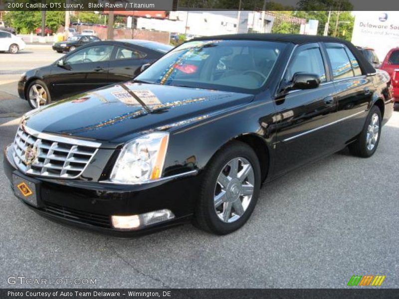 Black Raven / Titanium 2006 Cadillac DTS Luxury