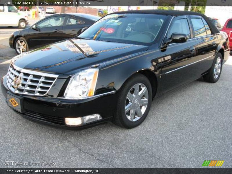Black Raven / Titanium 2006 Cadillac DTS Luxury
