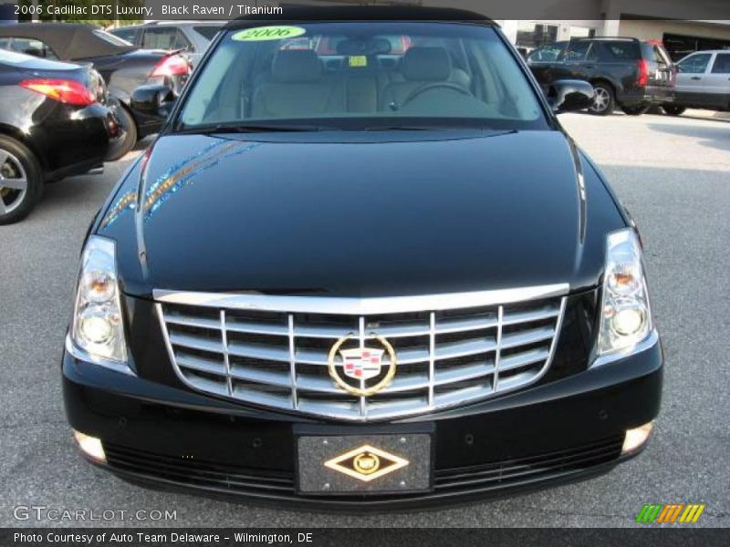 Black Raven / Titanium 2006 Cadillac DTS Luxury
