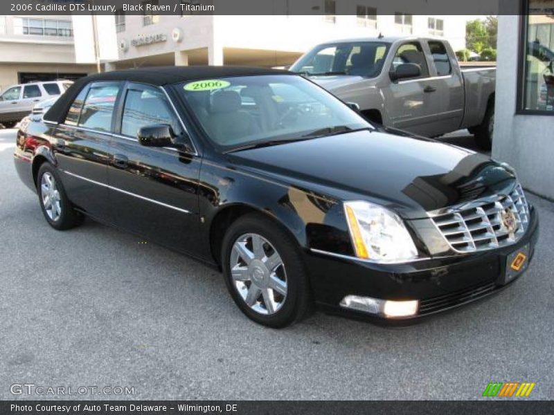 Black Raven / Titanium 2006 Cadillac DTS Luxury