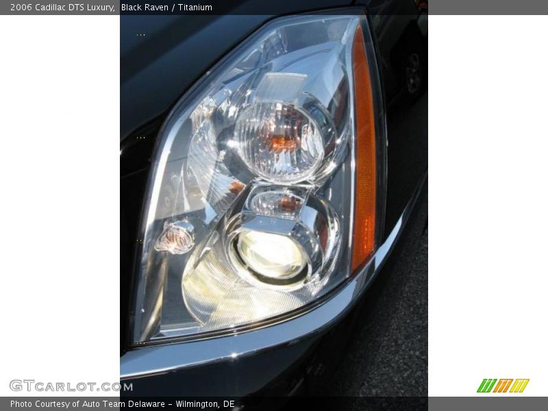 Black Raven / Titanium 2006 Cadillac DTS Luxury