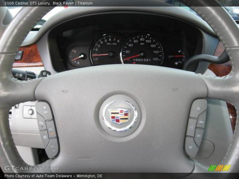 Black Raven / Titanium 2006 Cadillac DTS Luxury