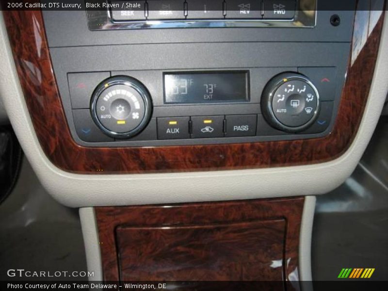 Black Raven / Shale 2006 Cadillac DTS Luxury