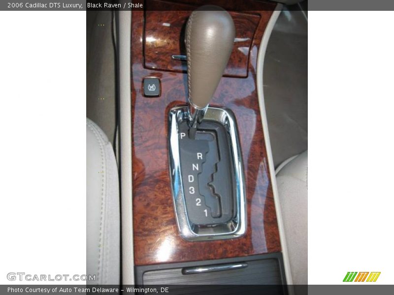 Black Raven / Shale 2006 Cadillac DTS Luxury