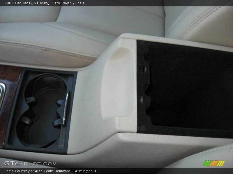 Black Raven / Shale 2006 Cadillac DTS Luxury