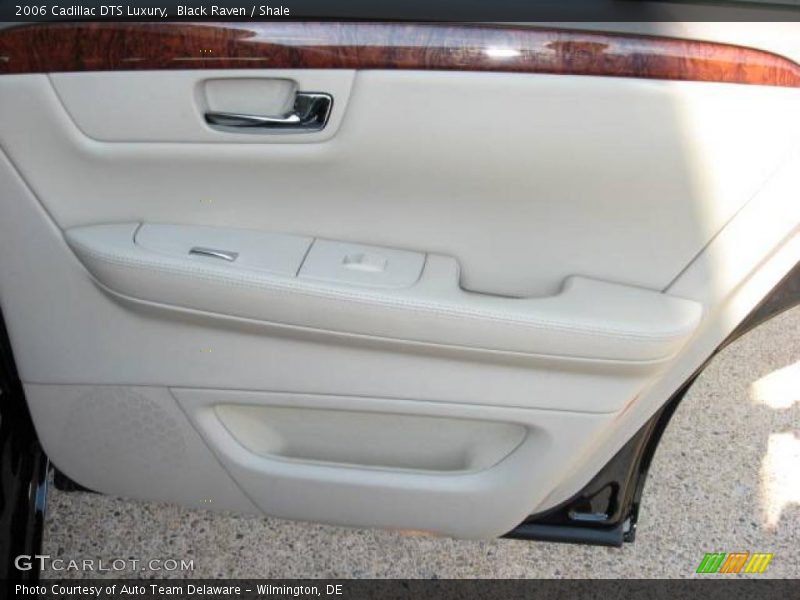Black Raven / Shale 2006 Cadillac DTS Luxury