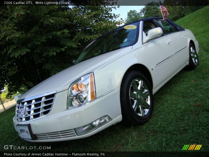 White Lightning / Shale 2006 Cadillac DTS