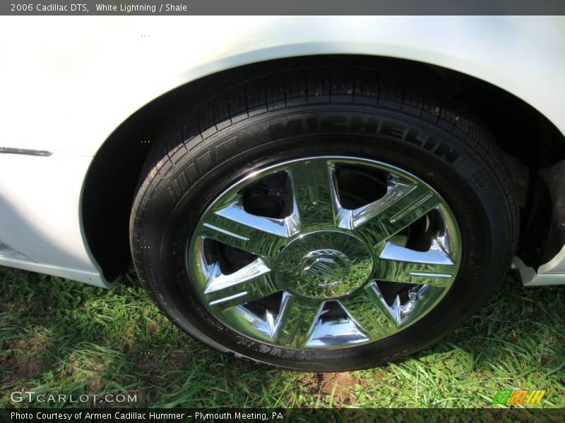 White Lightning / Shale 2006 Cadillac DTS