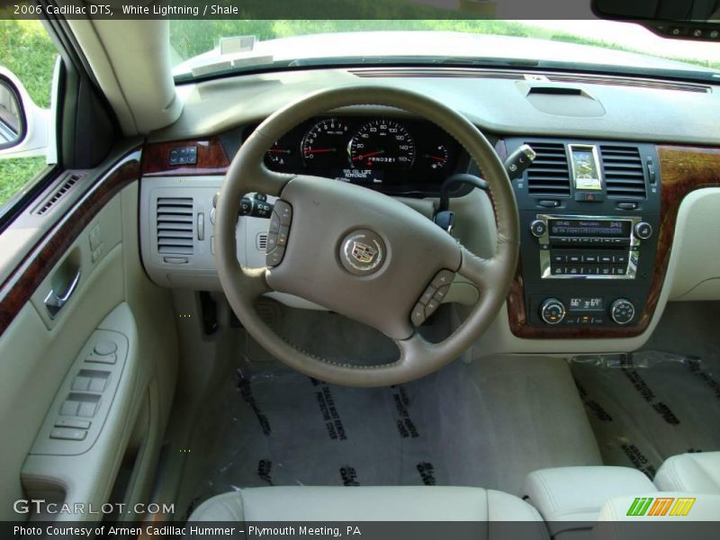 White Lightning / Shale 2006 Cadillac DTS
