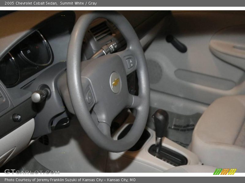Summit White / Gray 2005 Chevrolet Cobalt Sedan