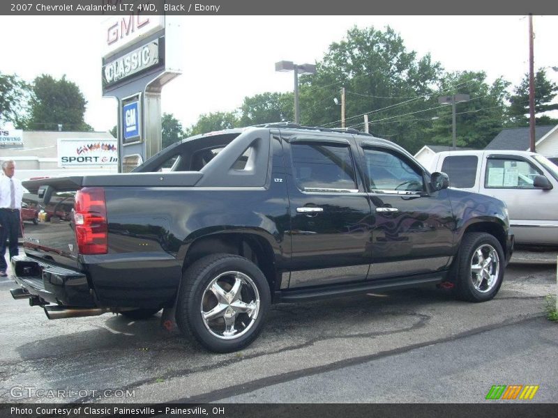 Black / Ebony 2007 Chevrolet Avalanche LTZ 4WD