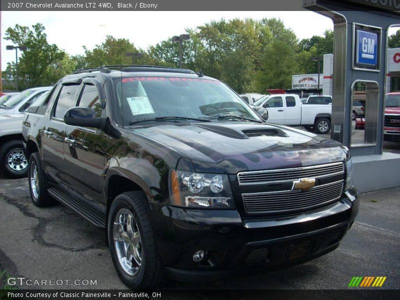 Black / Ebony 2007 Chevrolet Avalanche LTZ 4WD