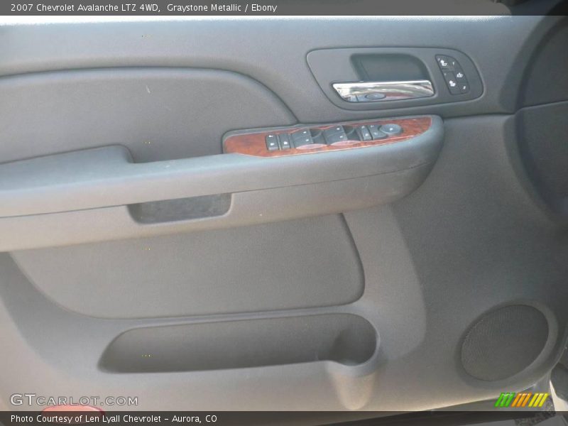 Graystone Metallic / Ebony 2007 Chevrolet Avalanche LTZ 4WD