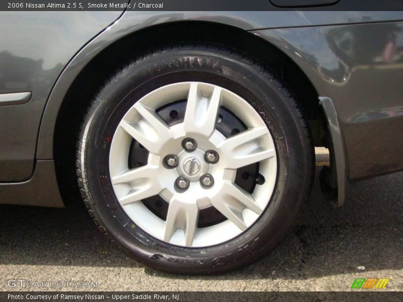 Smoke Metallic / Charcoal 2006 Nissan Altima 2.5 S