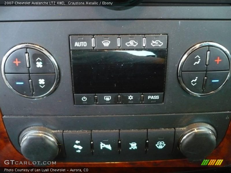 Graystone Metallic / Ebony 2007 Chevrolet Avalanche LTZ 4WD