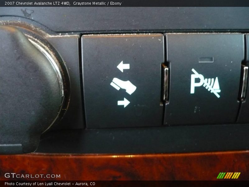 Graystone Metallic / Ebony 2007 Chevrolet Avalanche LTZ 4WD