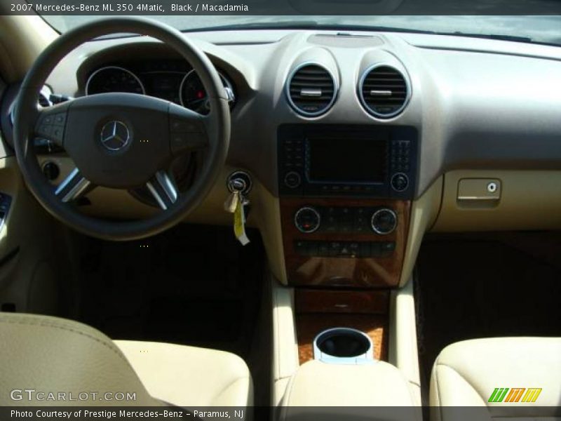 Black / Macadamia 2007 Mercedes-Benz ML 350 4Matic