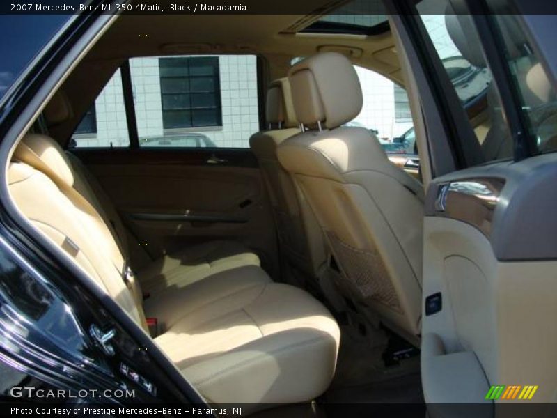 Black / Macadamia 2007 Mercedes-Benz ML 350 4Matic
