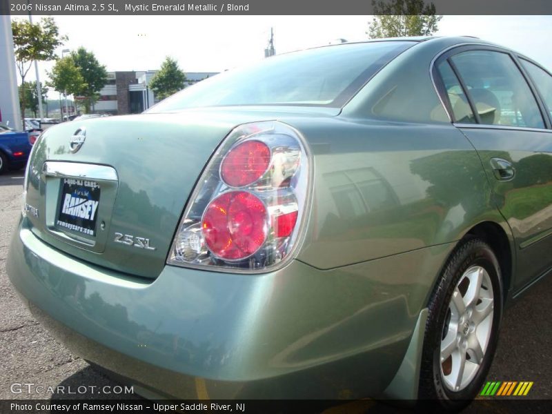 Mystic Emerald Metallic / Blond 2006 Nissan Altima 2.5 SL