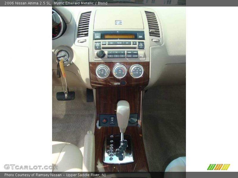Mystic Emerald Metallic / Blond 2006 Nissan Altima 2.5 SL